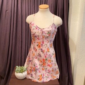 Y2K Victoria’s Secret night gown